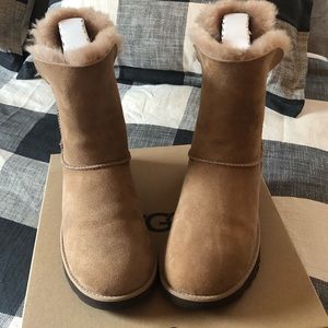 UGG Classic Cuff Short Boot